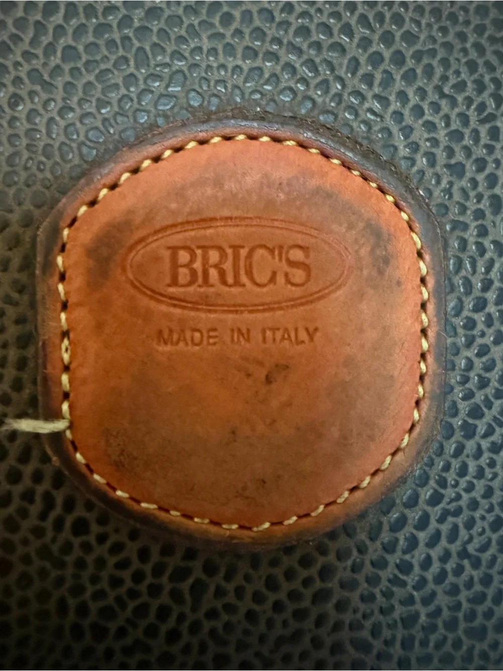 Brics textured carry